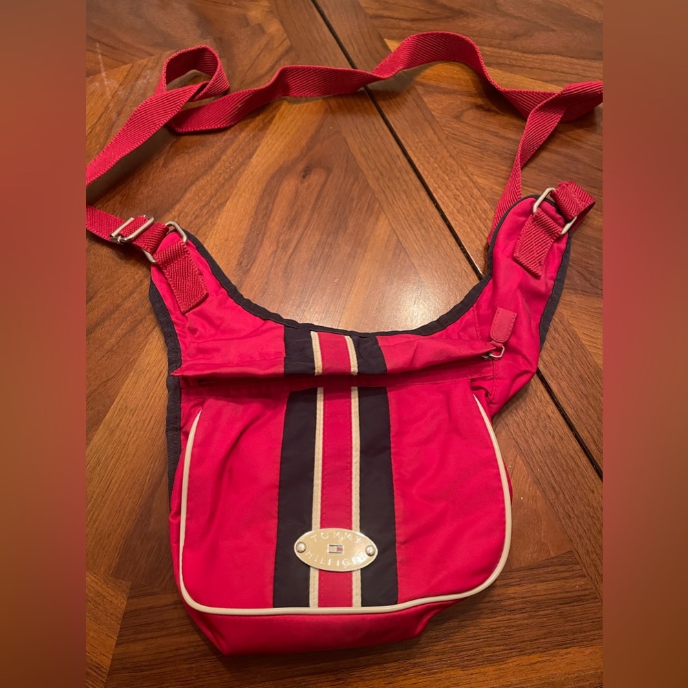 Tommy hilfiger cross over small purse